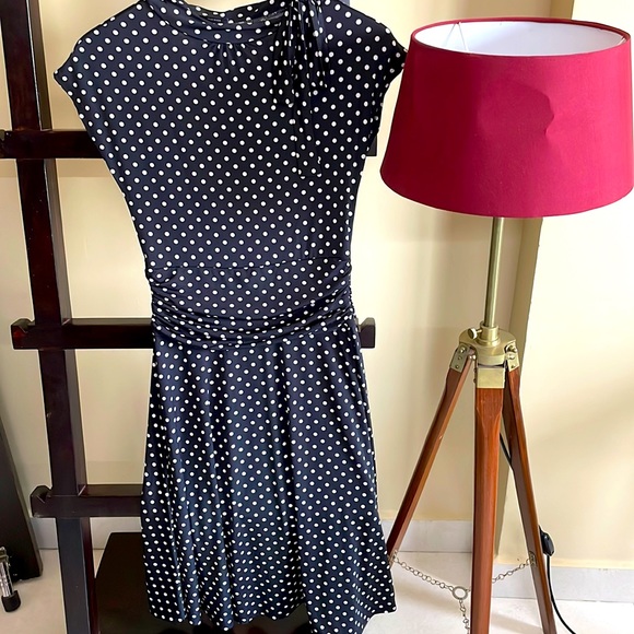 Gorgeous Retrolicious brand, polka dots dress with tie bow on shoulder, Size M - Picture 4 of 9